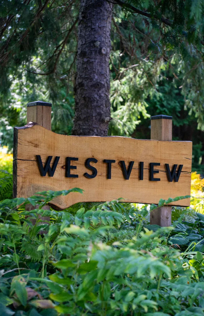 Photo of wooden entry sign for Westview Golf Course